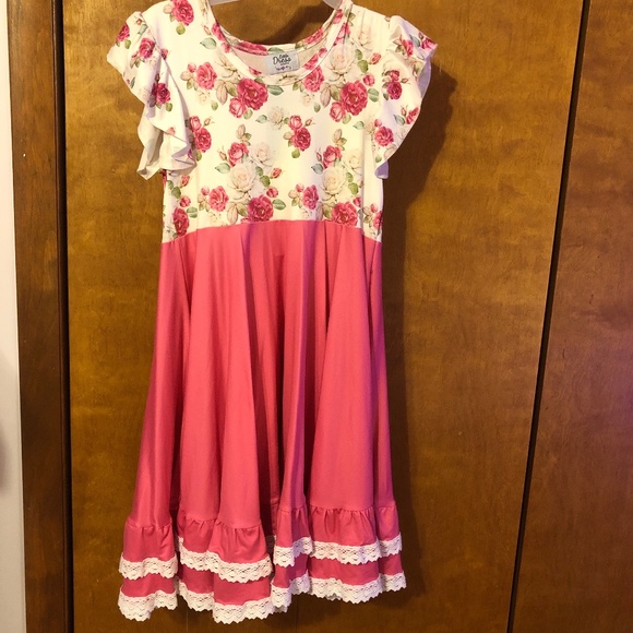 Girls flutter dress - Picture 1 of 2